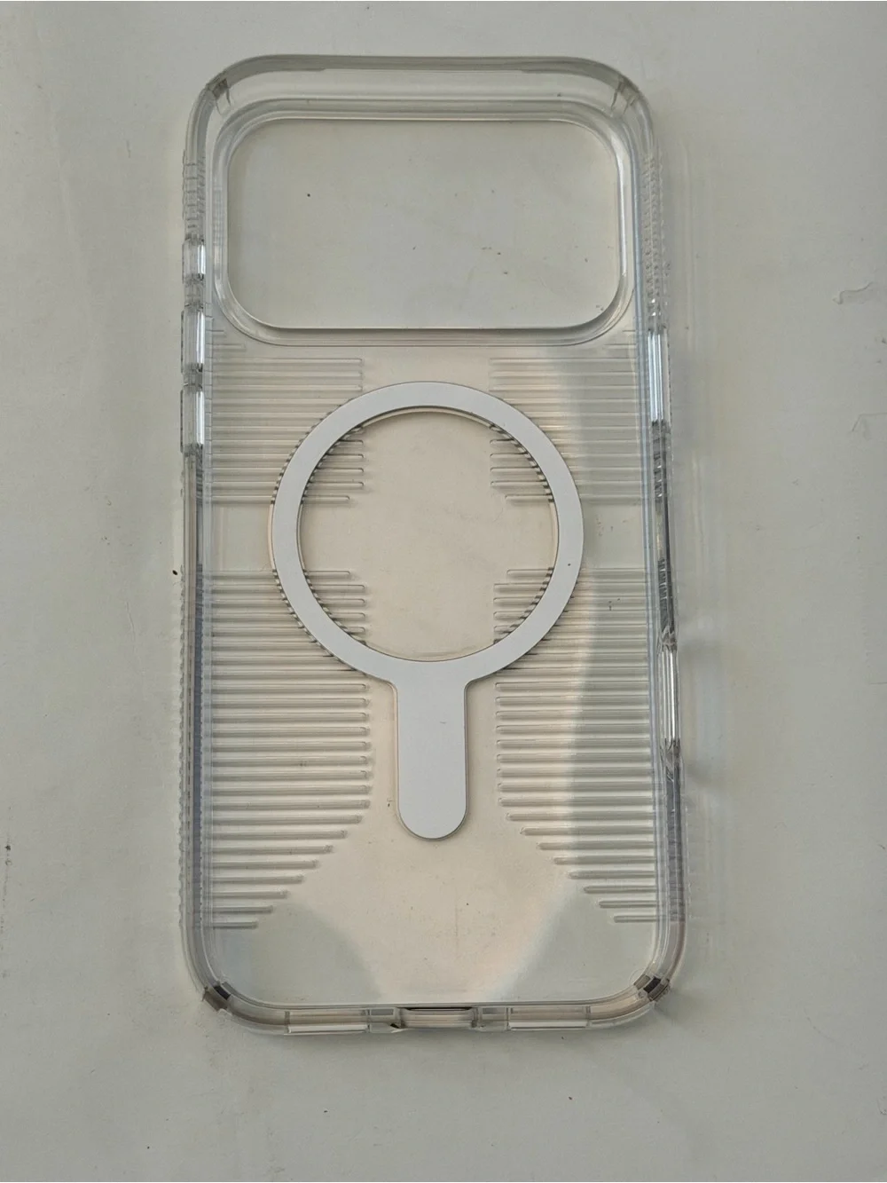 Speck Gemshell Grip Clear Case for iPhone 17  6.9